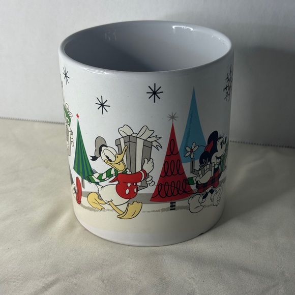 Disney Christmas Mug Mickey Minnie Donald Goofy Zrike Brands Gift Holiday Cup - Picture 2 of 6
